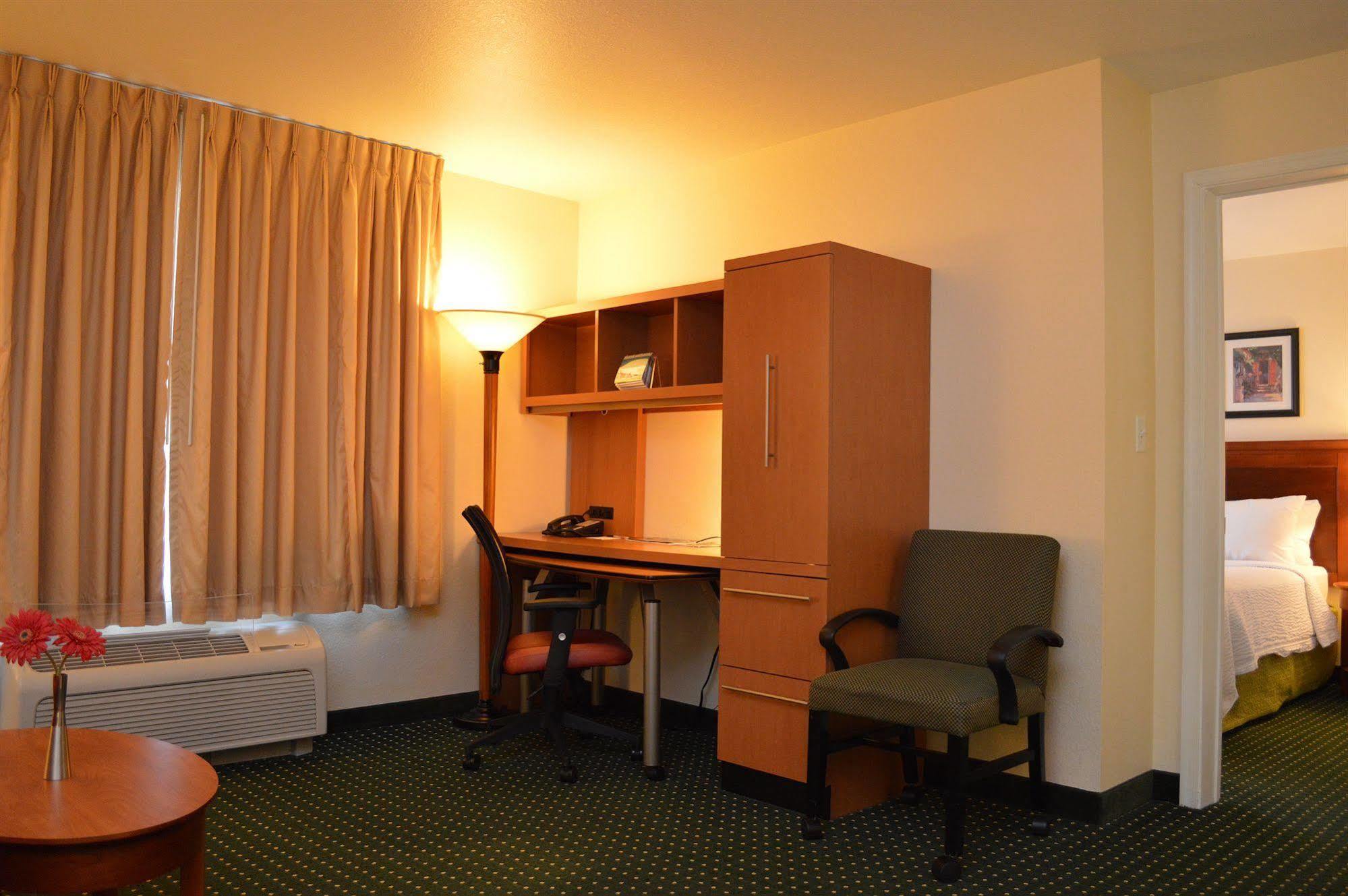 Towneplace Suites Stafford Buitenkant foto