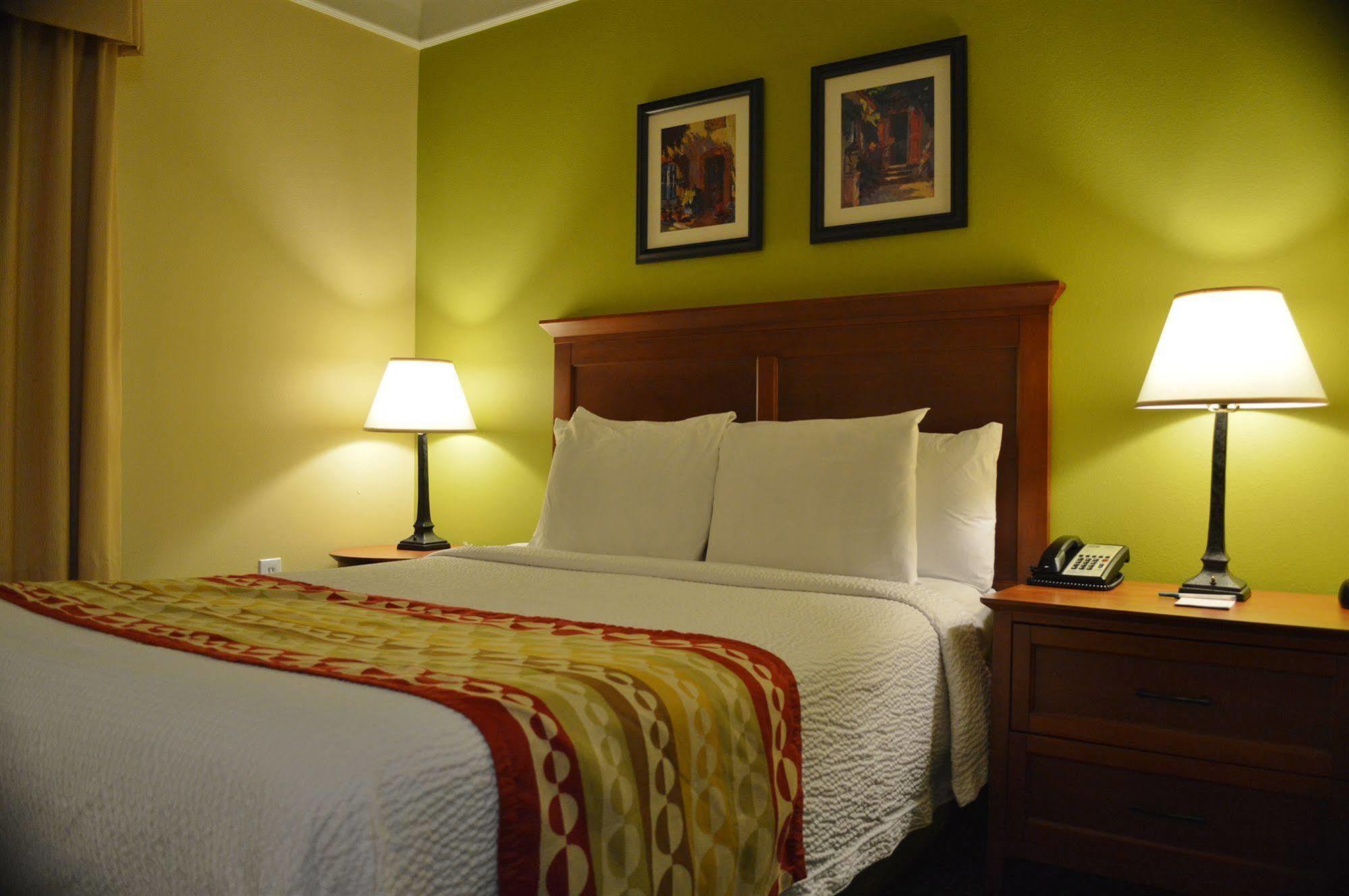 Towneplace Suites Stafford Buitenkant foto